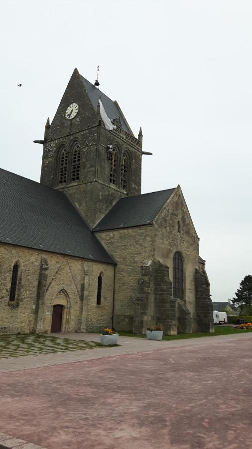Chambres D'Hotes Et Table D'Hotes- Valentine 44 Sainte-Mere-Eglise Bagian luar foto